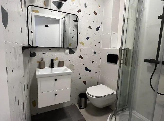 Ohmyhome - Hala Mirowska شقة