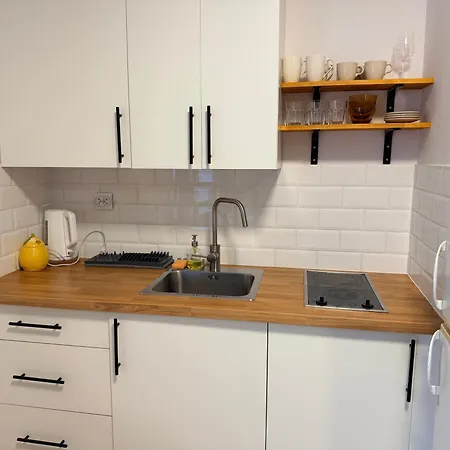 Ohmyhome - Hala Mirowska Apartman Varsó